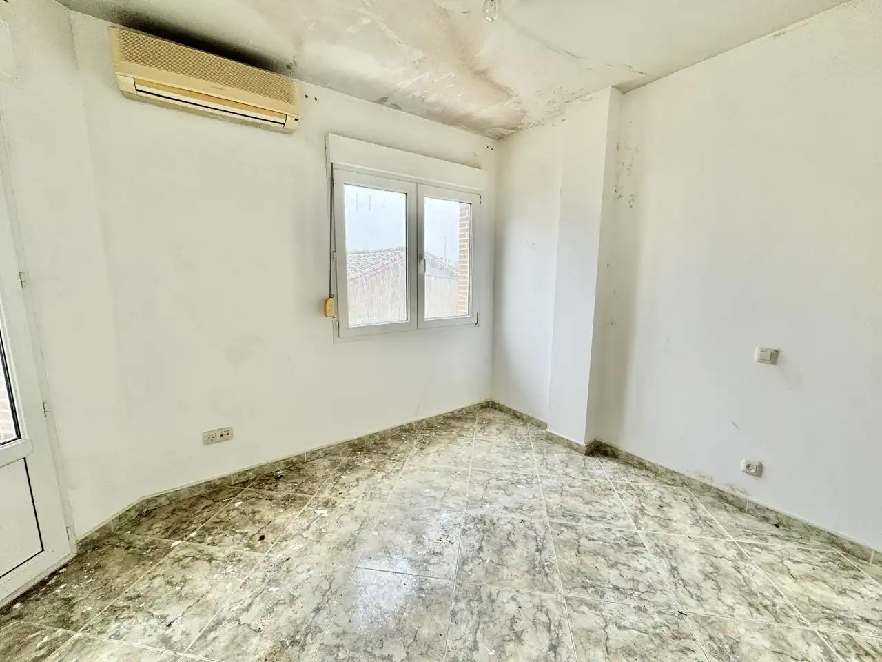 Dormitori de Edifici en venda en Candeleda