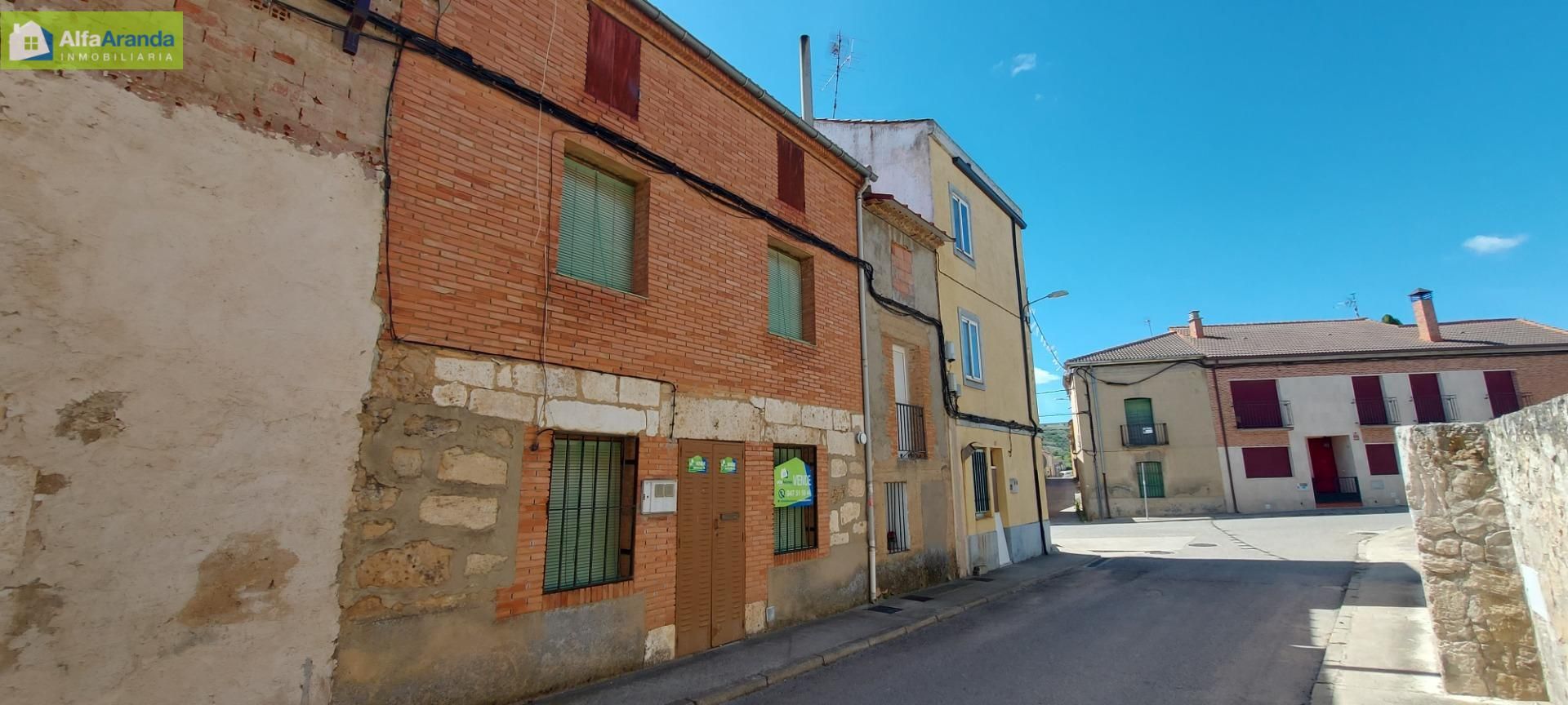 Vista exterior de Finca rústica en venda en Fuentecén amb Jardí privat
