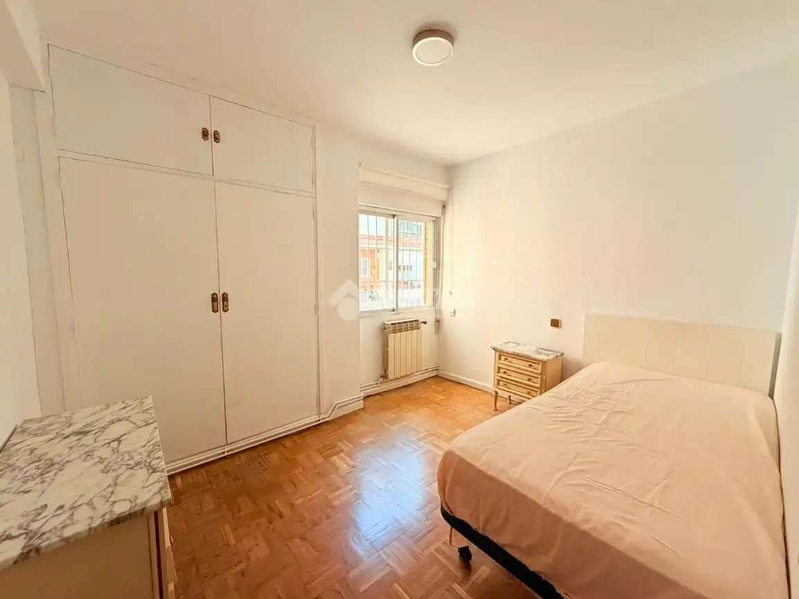 Schlafzimmer von Wohnung zum Verkauf in Madrid mit Heizung, Parkett und Terrasse