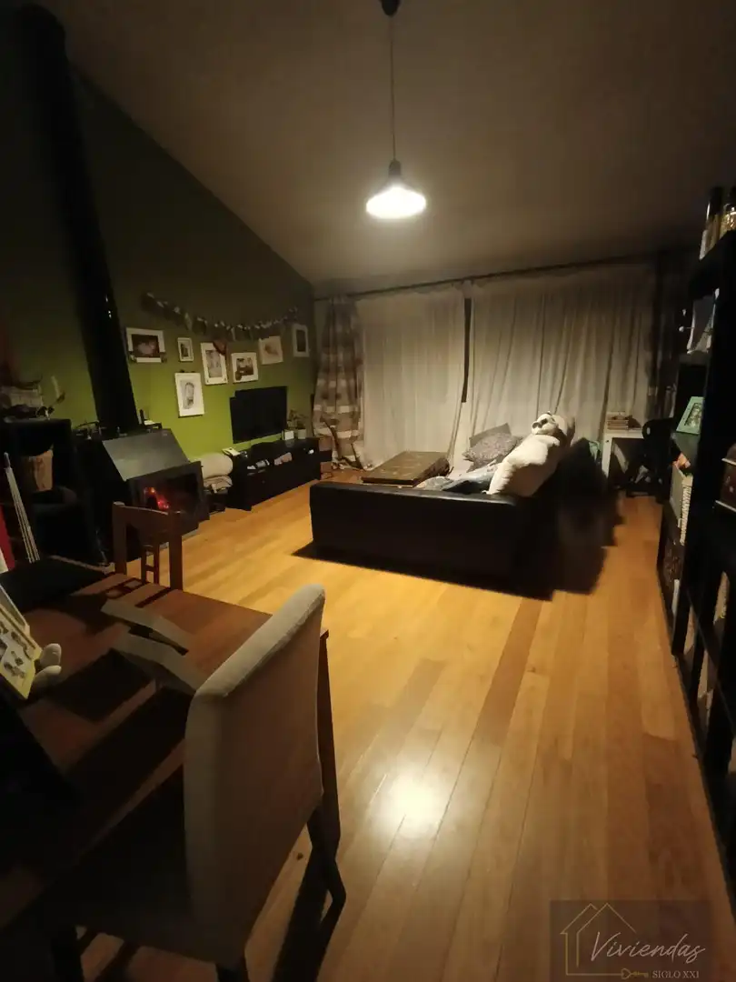 Wohnzimmer von Dachboden zum Verkauf in Villamanta mit Klimaanlage, Heizung und Terrasse