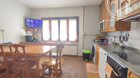 Foto 4 de Casa adosada en venta en Calle Melchor Garavillo de Lara, 6, Ojacastro, La Rioja