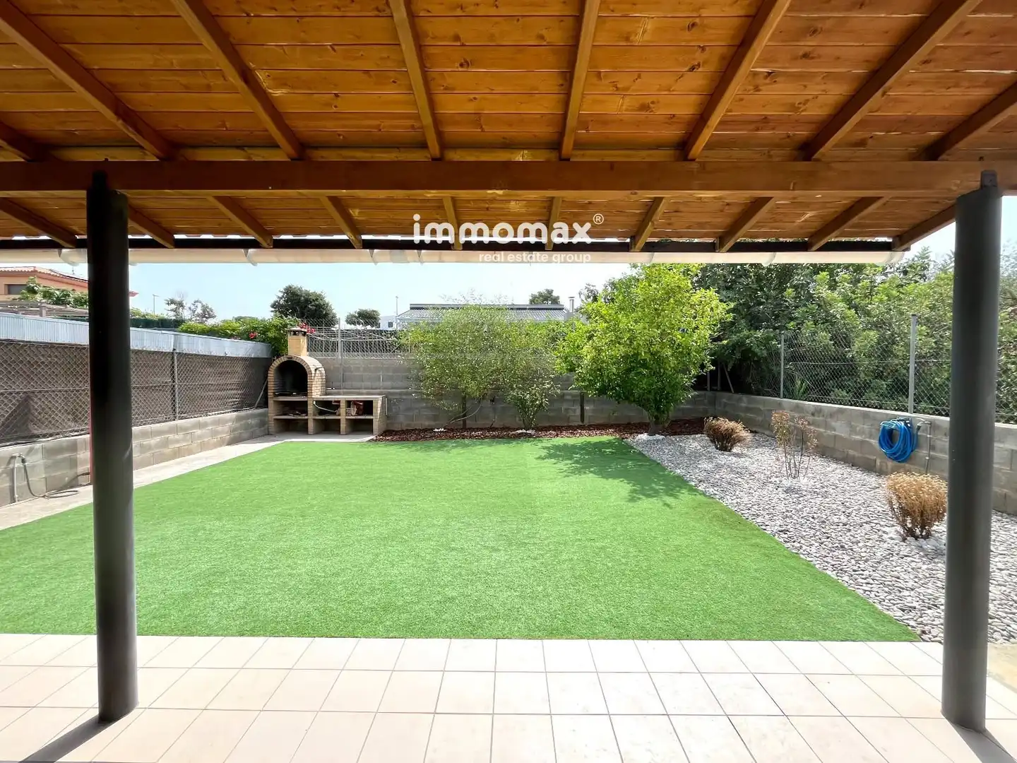 Terrassa de Casa o xalet en venda en Vilanova i la Geltrú amb Aire condicionat, Calefacció i Jardí privat