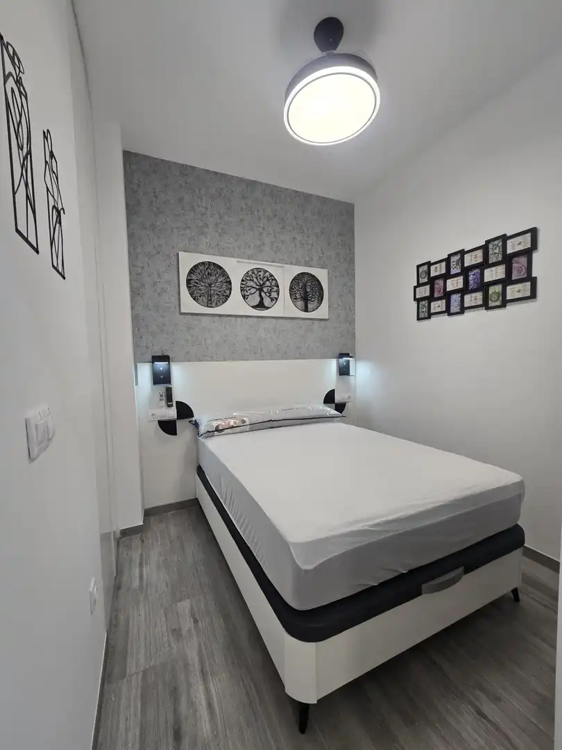 Bedroom of Flat for sale in Córdoba  with Air Conditioner and Furnished