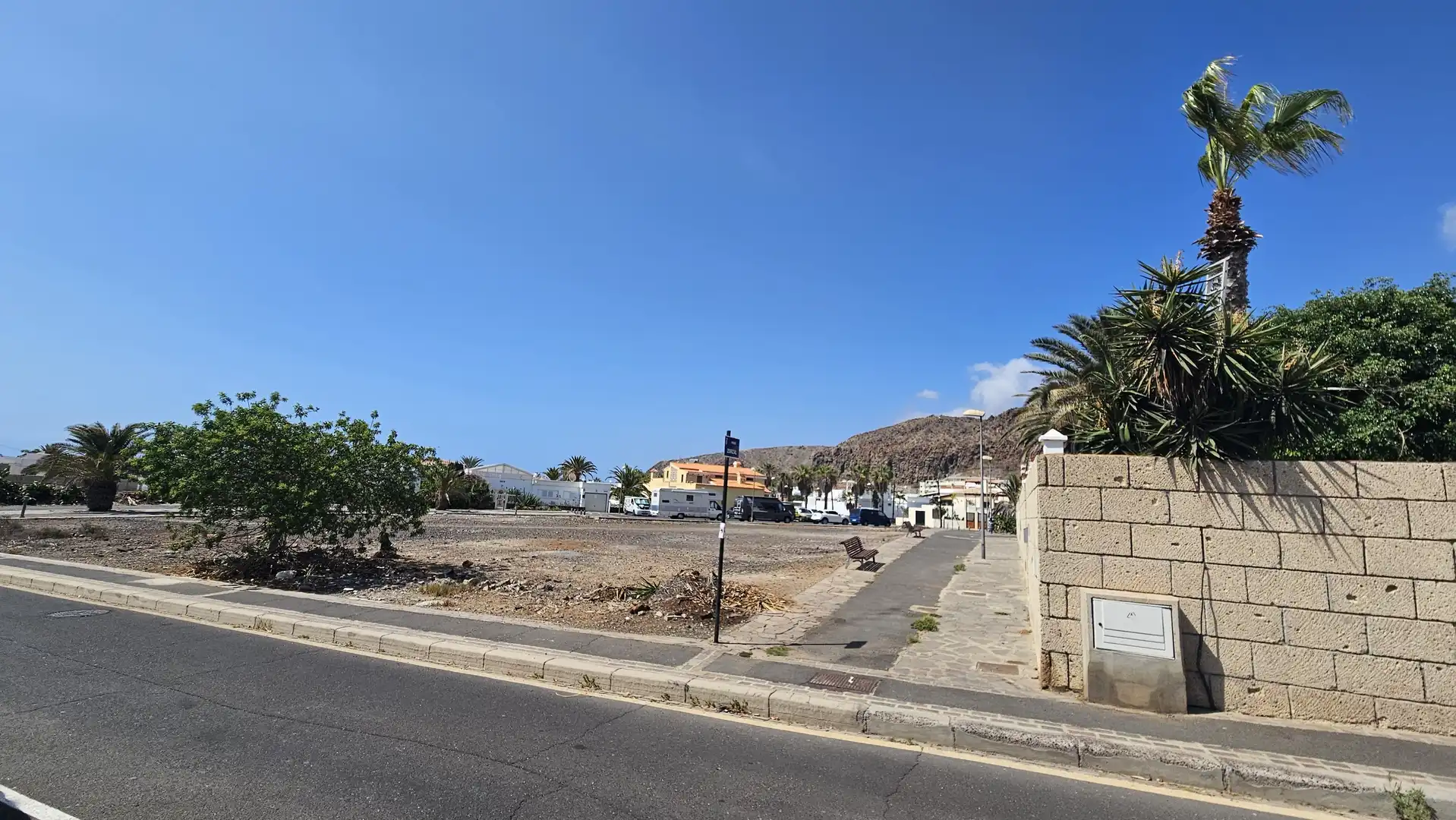 Vista exterior de Terreno industrial en venta en Arona