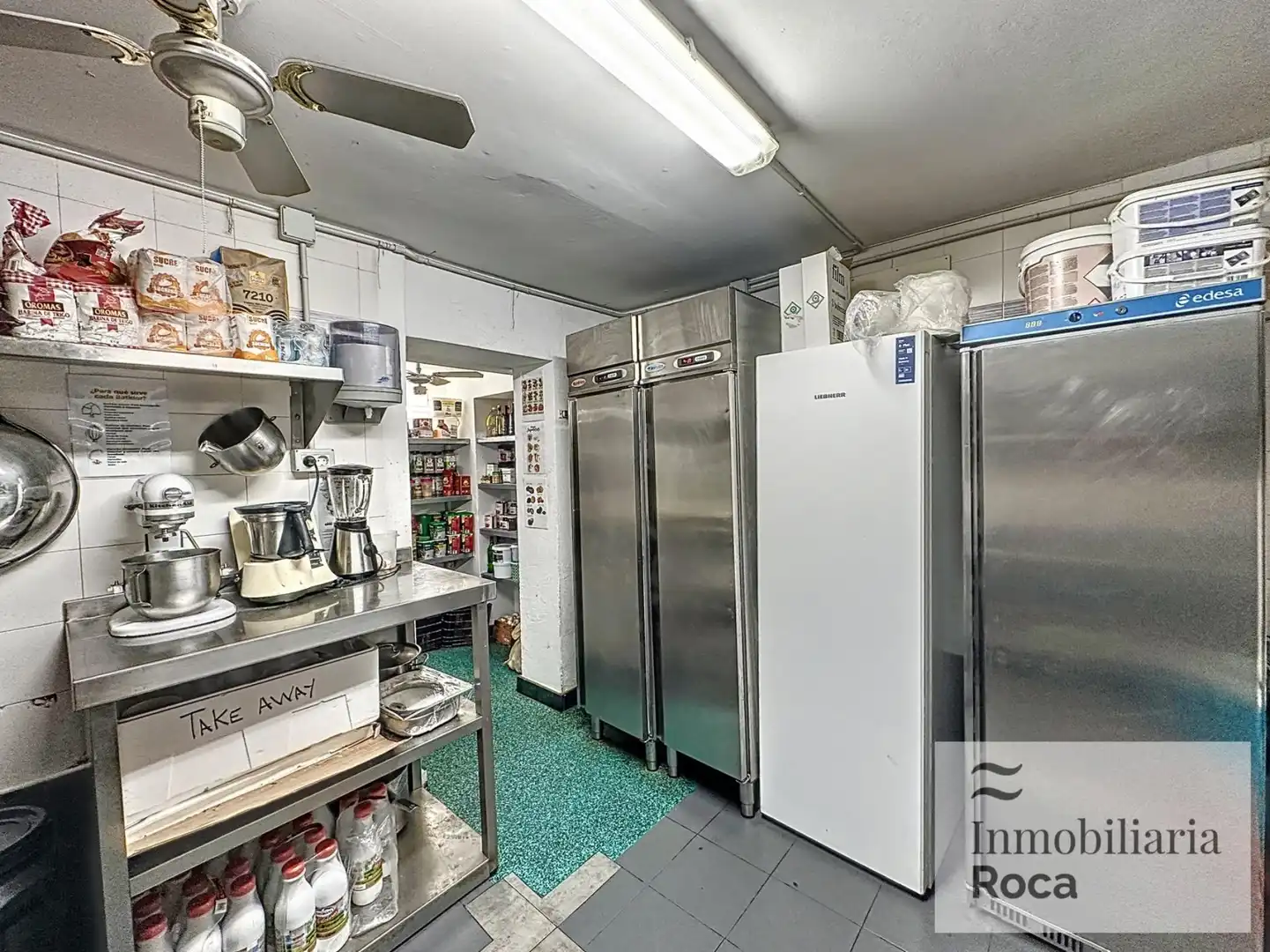Kitchen of Commercial properties for sale in Es Mercadal  with Air Conditioner, Terrace and Furnished