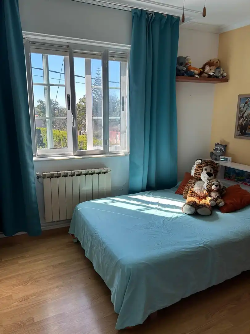 Dormitori de Casa o xalet en venda en Boiro amb Calefacció, Terrassa i Traster