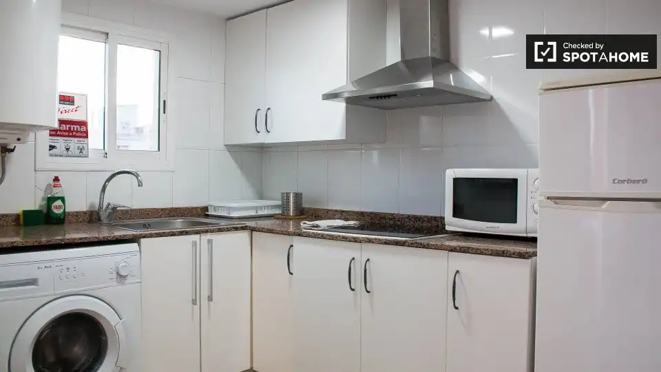 Piso con terraza en alquiler en Ciutat Vella, imagen 12