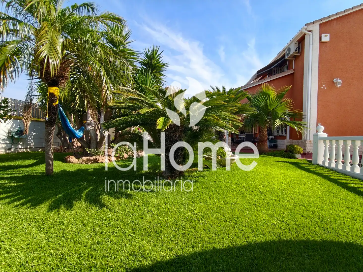 Jardí de Casa o xalet en venda en San Antonio de Benagéber amb Aire condicionat, Calefacció i Jardí privat