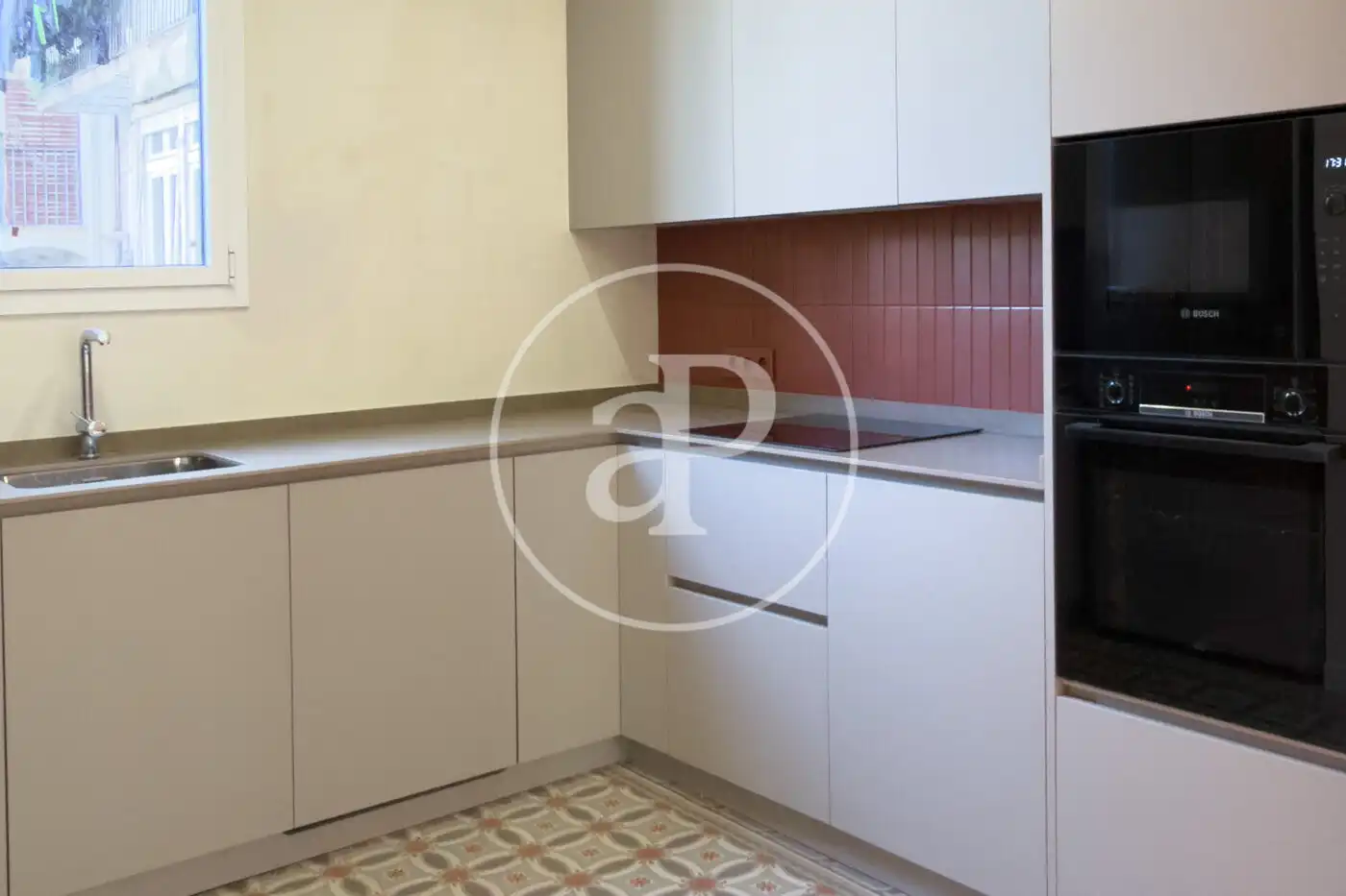 Appartamento con terrazza in vendita a Carrer de la Diputació, imagen 6