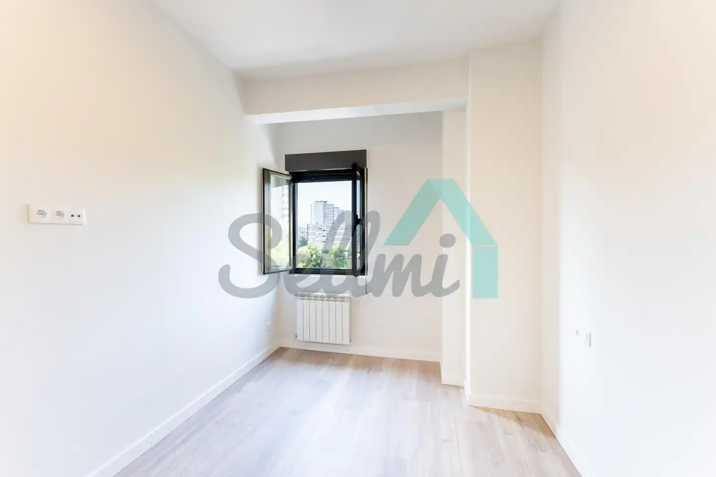 Habitación de Piso en venta en Gijón  con Calefacción