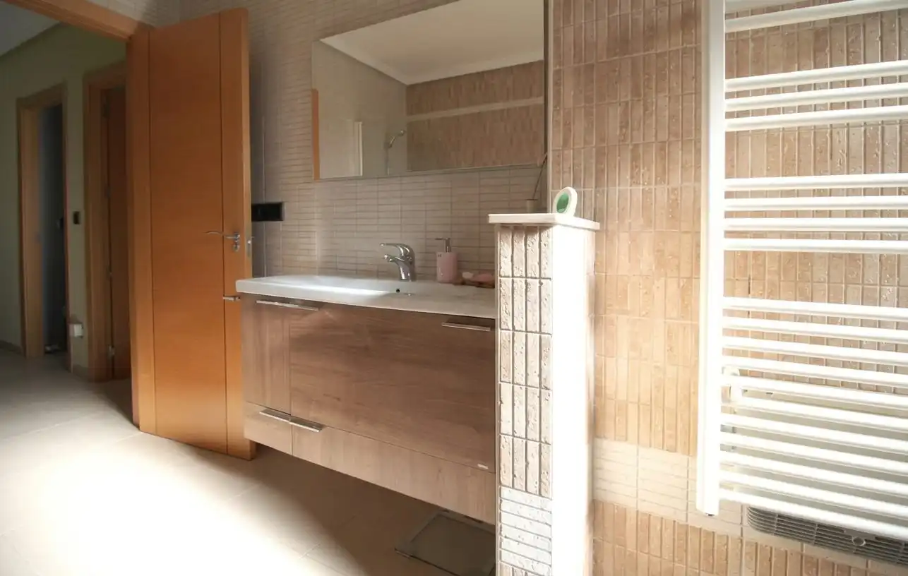 Casa aparellada amb jardí en venda a Calle de Samuel Baltés, imagen 19