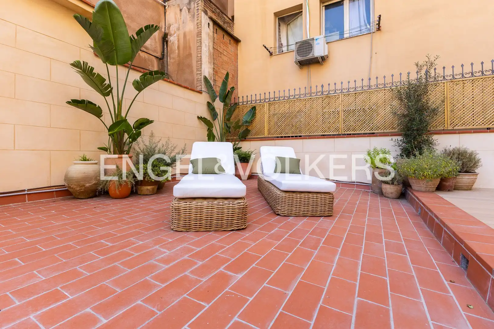 Terrasse von Wohnung zum Verkauf in Barcelona mit Klimaanlage, Heizung und Parkett