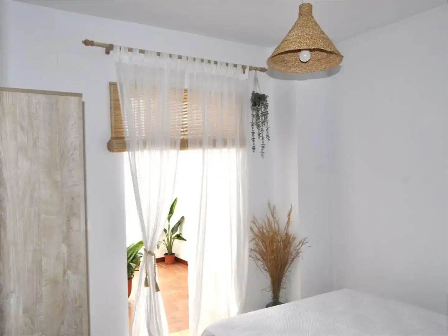 Bedroom of Flat for sale in El Bosque  with Air Conditioner and Balcony