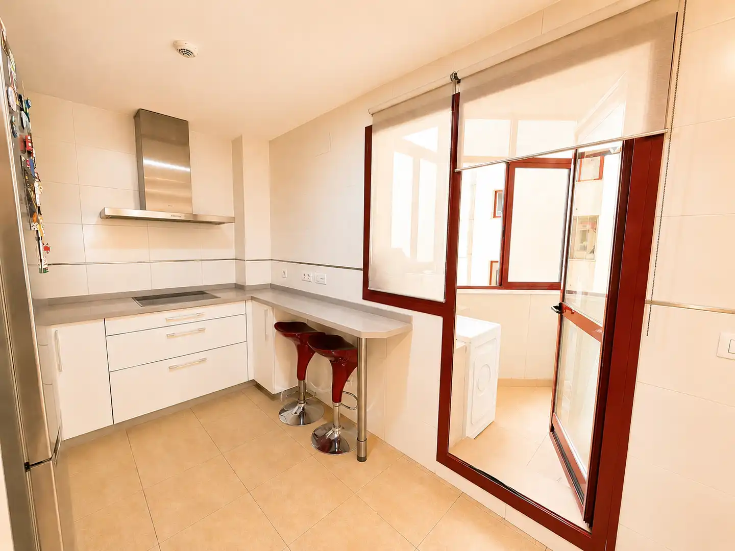 Kitchen of Flat for sale in Sevilla  with Air Conditioner and Community pool
