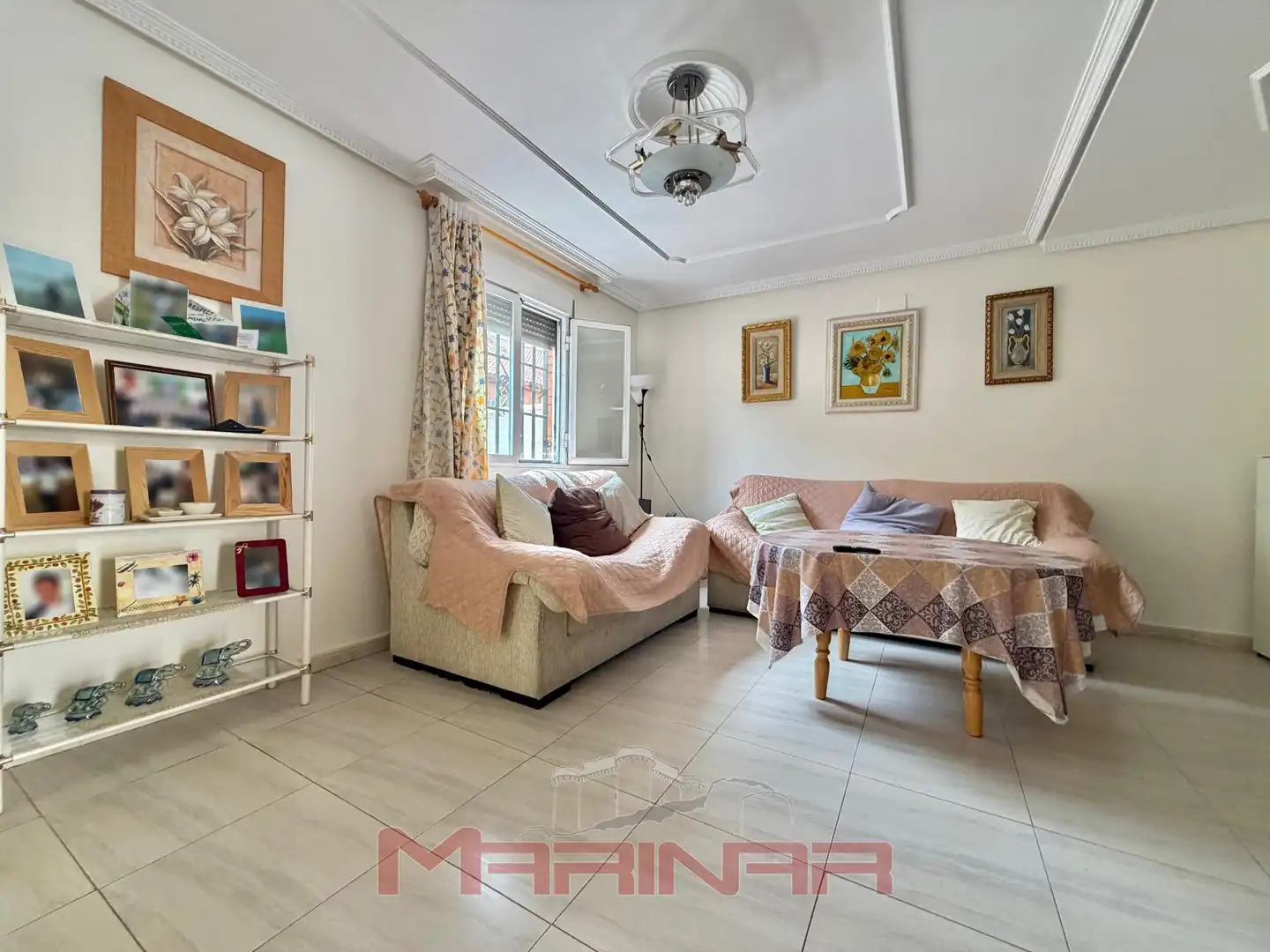 Sala d'estar de Casa adosada en venda en Seseña amb Traster