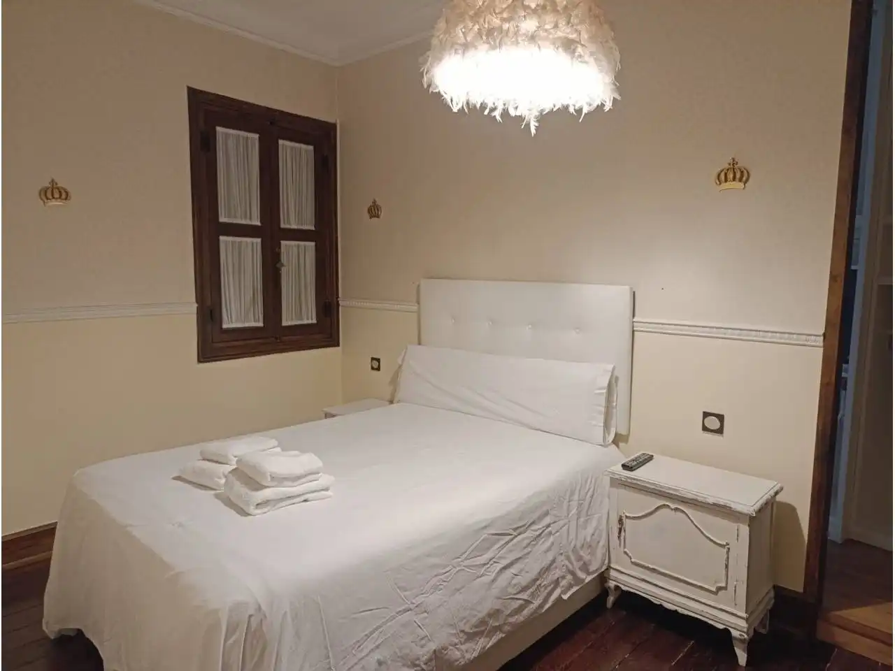 Schlafzimmer von Einfamilien-Reihenhaus zum Verkauf in Lena mit Heizung, Terrasse und Möbliert