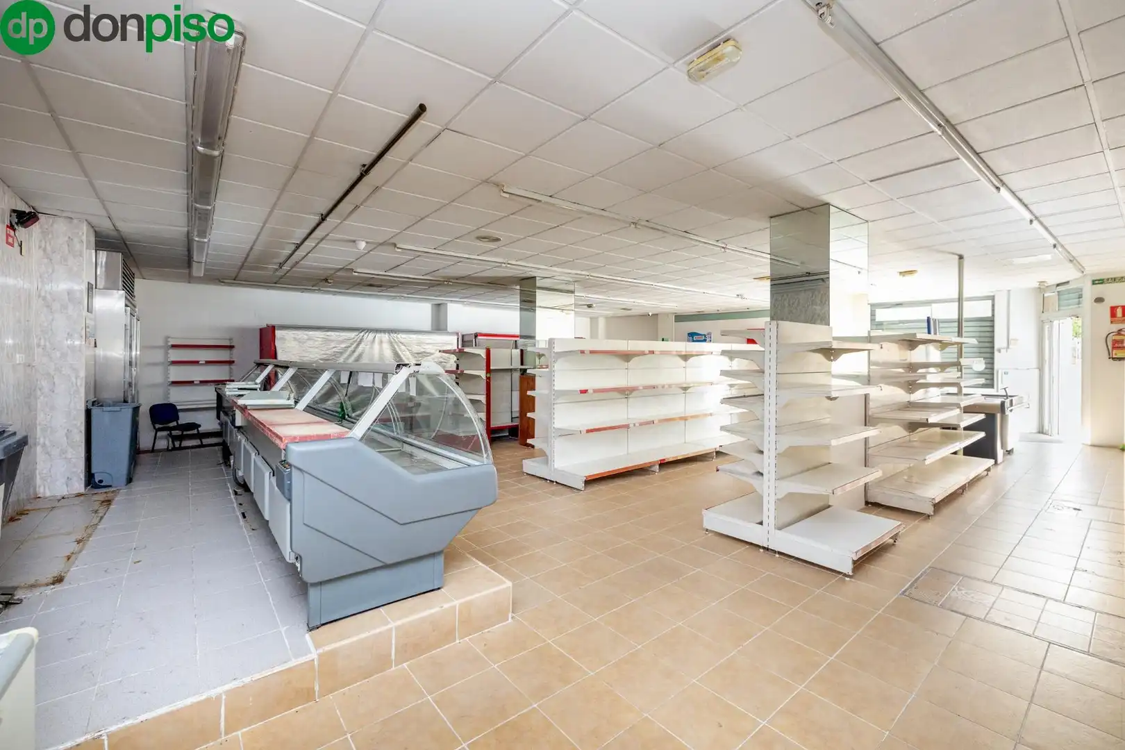 Locale commerciale in vendita a Avenida de Carmen Morcillo, imagen 13