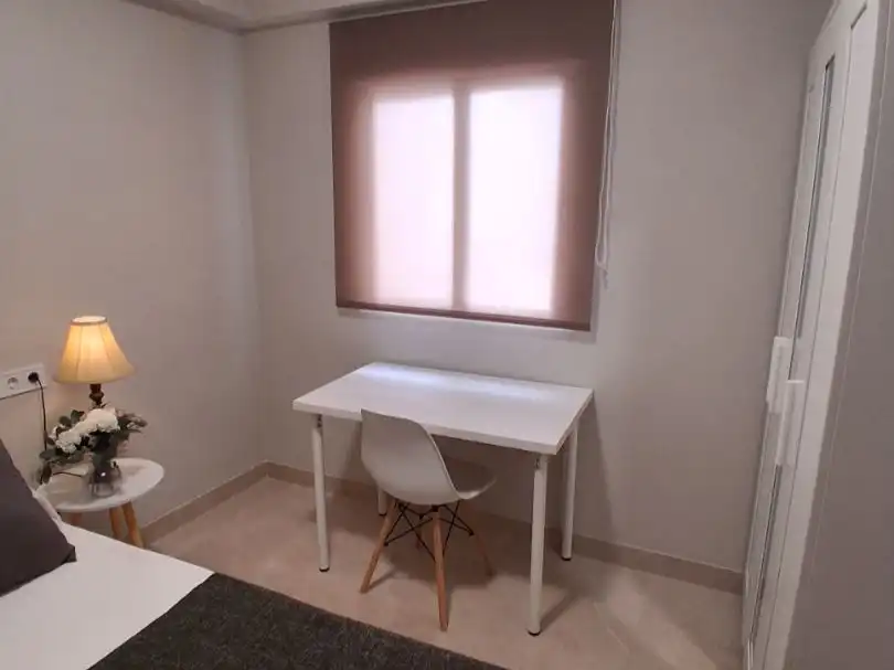 Bedroom of Flat for share in Córdoba  with Air Conditioner, Heating and Terrace