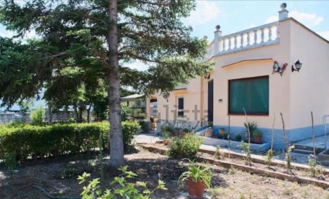 Exterior view of House or chalet for sale in Manresa  with Air Conditioner, Heating and Private garden