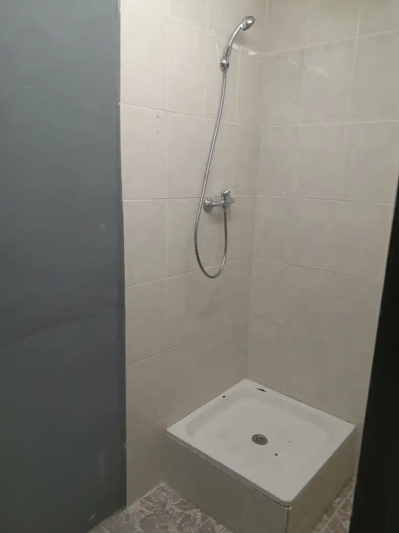 Bany de Local en venda en Riba-roja de Túria