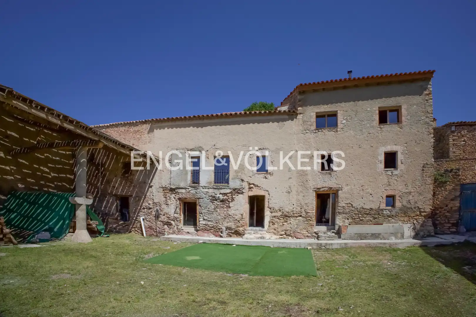 Vista exterior de Casa o xalet en venda en Bellver de Cerdanya amb Calefacció, Jardí privat i Parquet