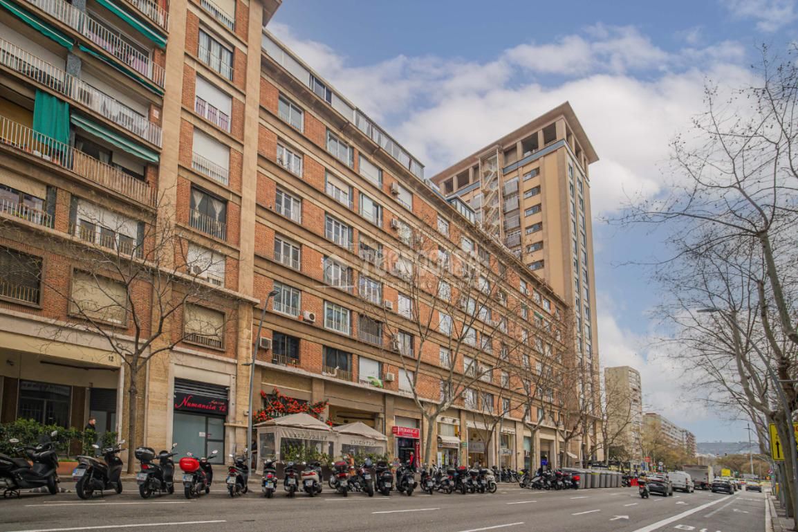 Vista exterior de Piso en venta en  Barcelona Capital con Aire acondicionado, Calefacción y Trastero