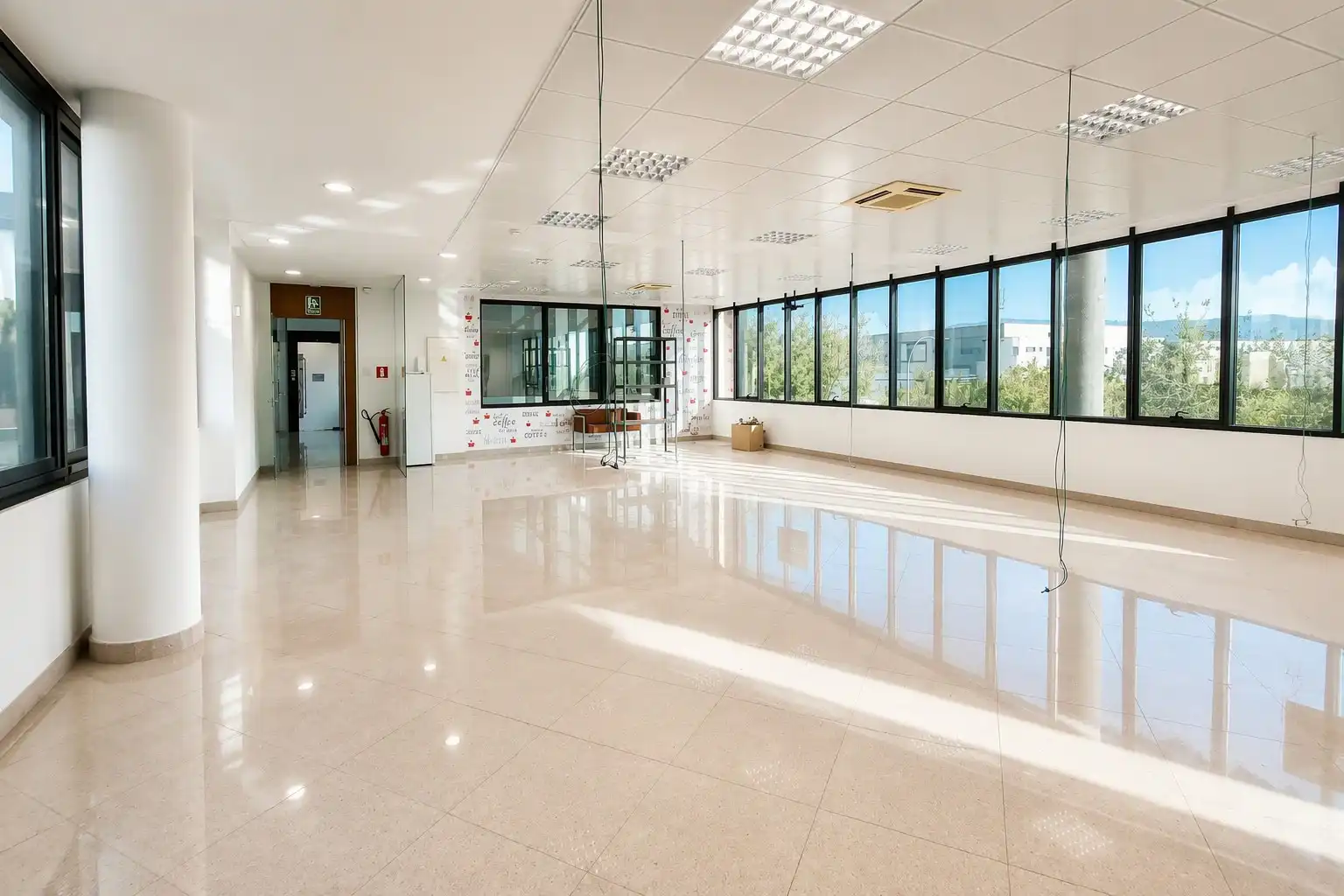 Office space with lift to rent in Carrer Gremi Velluters 15, imagen 5