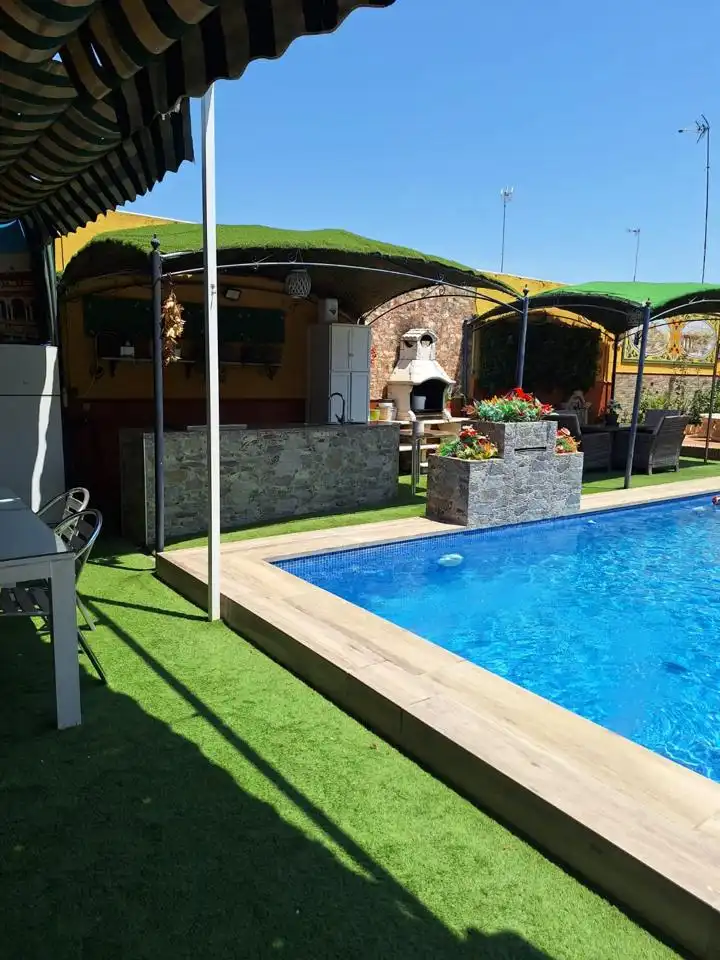 Piscina de Casa o chalet en venta en Alcalá de Guadaira con Aire acondicionado, Jardín privado y Terraza