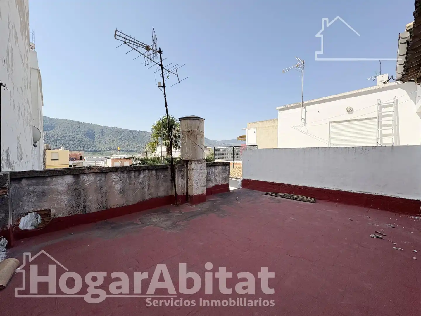 Vista exterior de Casa o xalet en venda en Tavernes de la Valldigna amb Terrassa