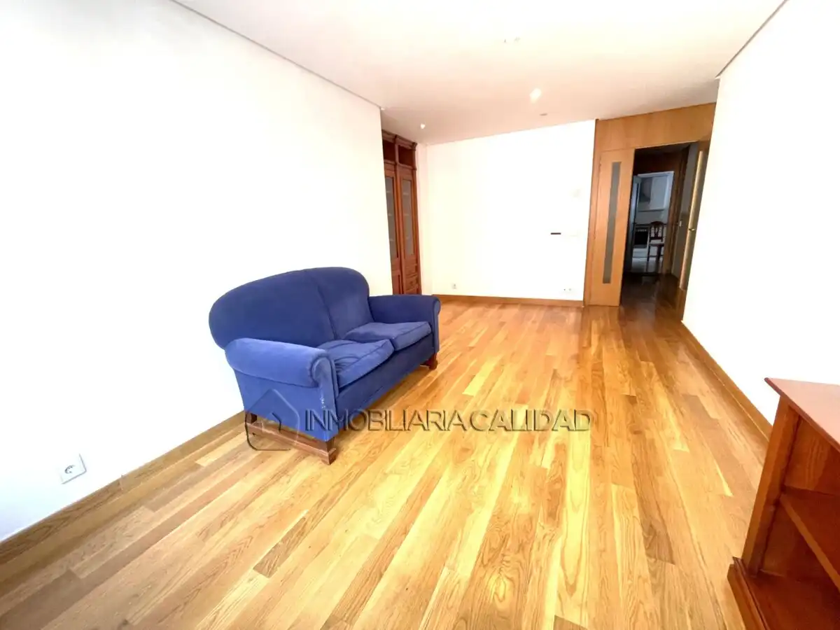 Sala d'estar de Pis en venda en Burgos amb Calefacció i Traster