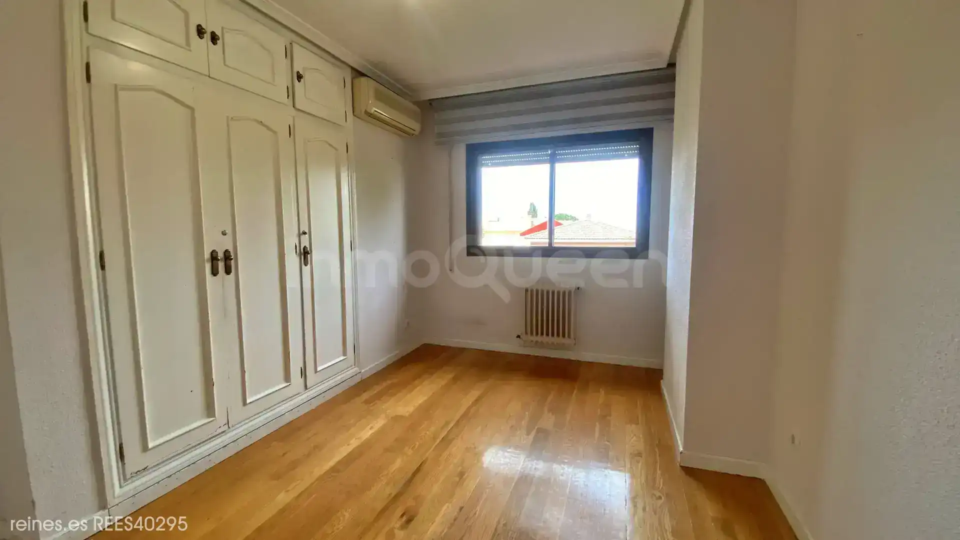 Bedroom of Houses for sale in Madrid  with Heating, Private garden and Terrace