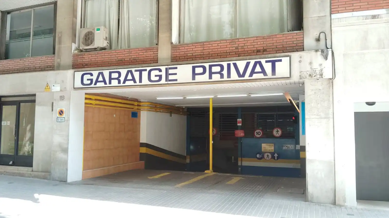 Einzelparkplatz zur Miete in CALLE ROCAFORT 116, imagen 2