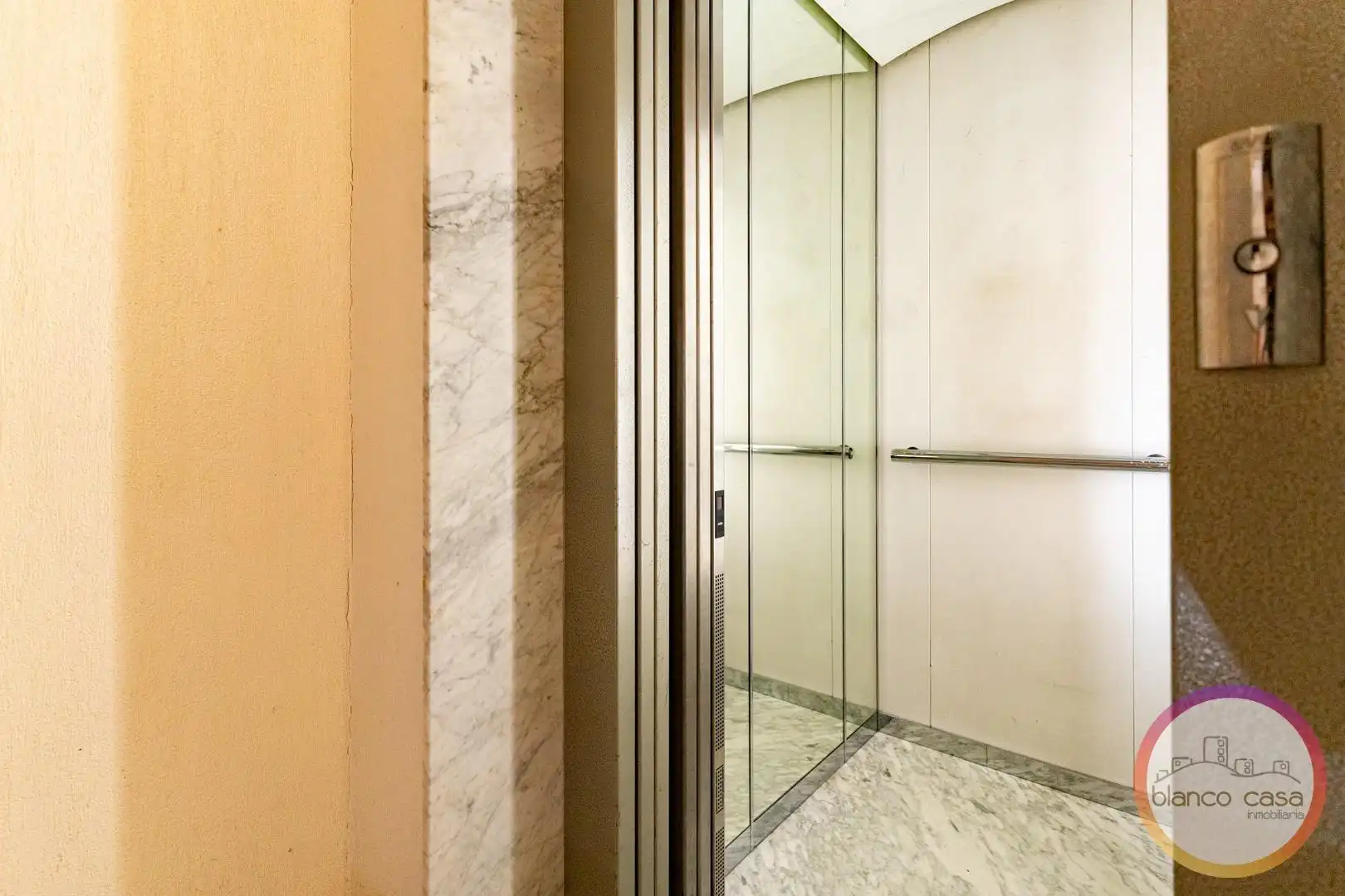 Flat for sale in Carballo