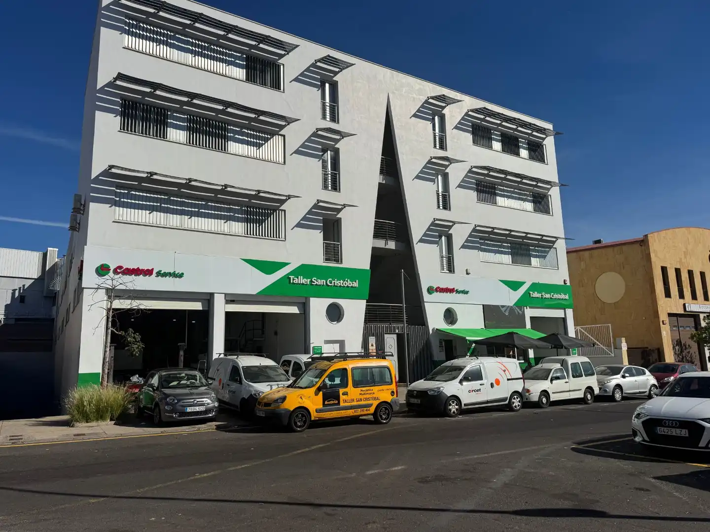 Vista exterior de Oficina en venda en Santa Cruz de Tenerife amb Aire condicionat
