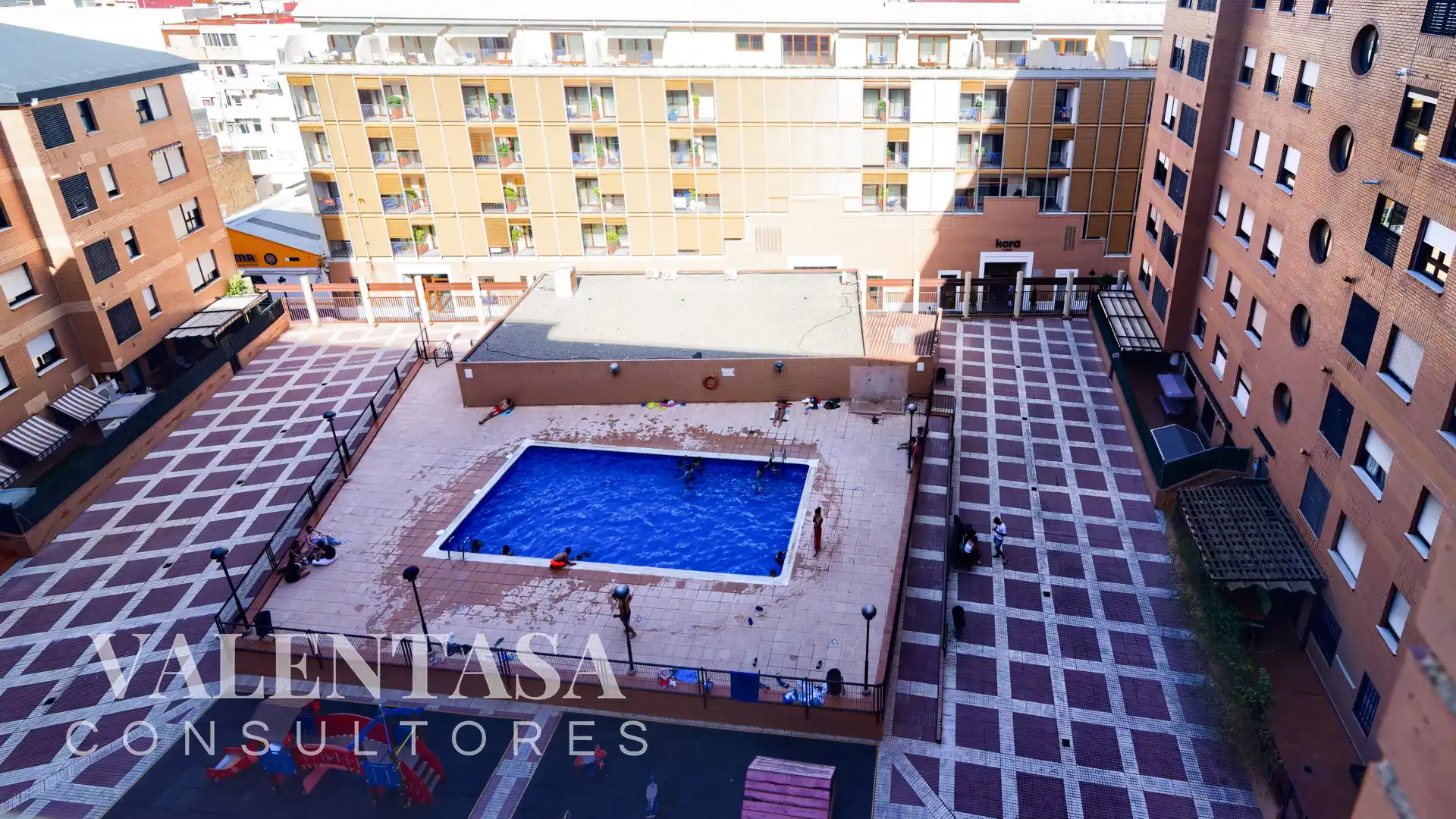 Swimming pool of Flat for sale in Valencia  with Furnished and Community pool