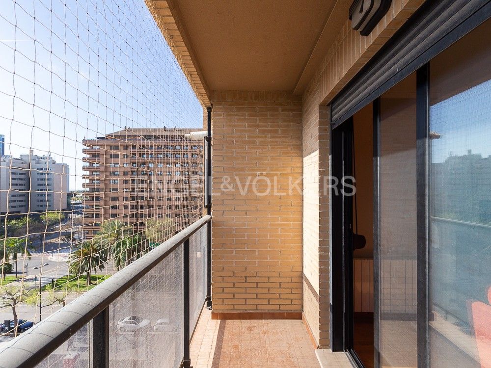 Balcony of Flat for rent in  Valencia Capital  with Heating, Private garden and Parquet flooring