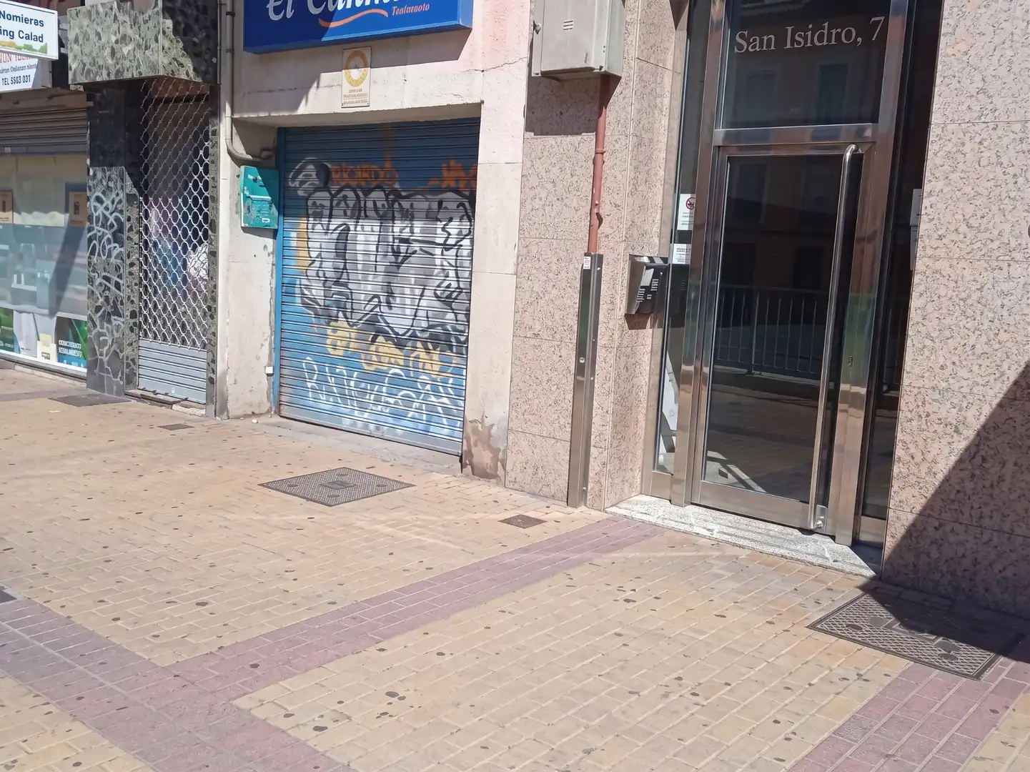 Flat with terrace for sale in Calle de San Isidro 7