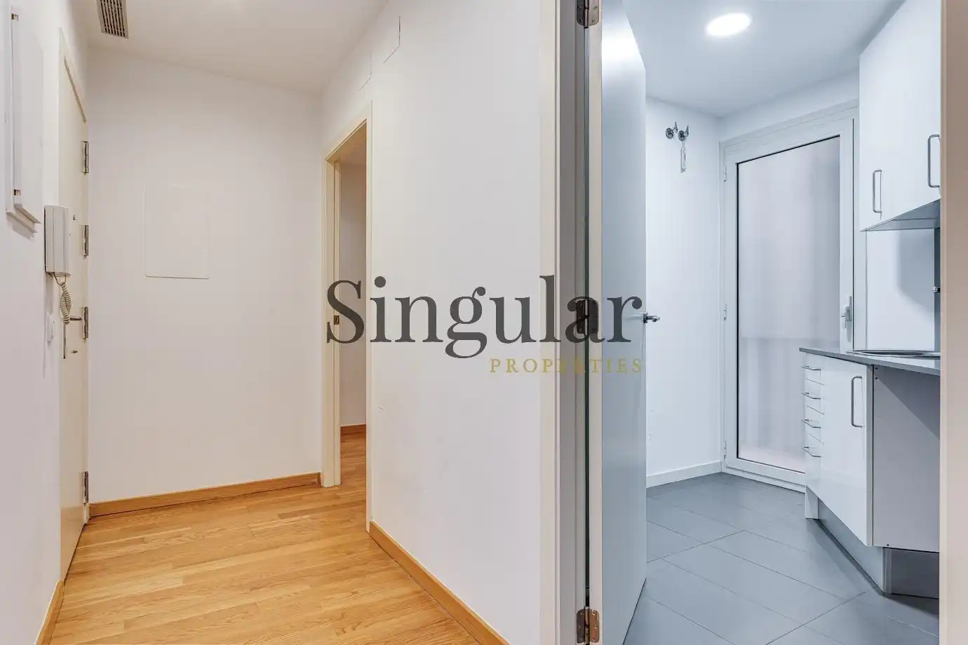 Habitación de Piso en venta en Barcelona con Calefacción y Balcón