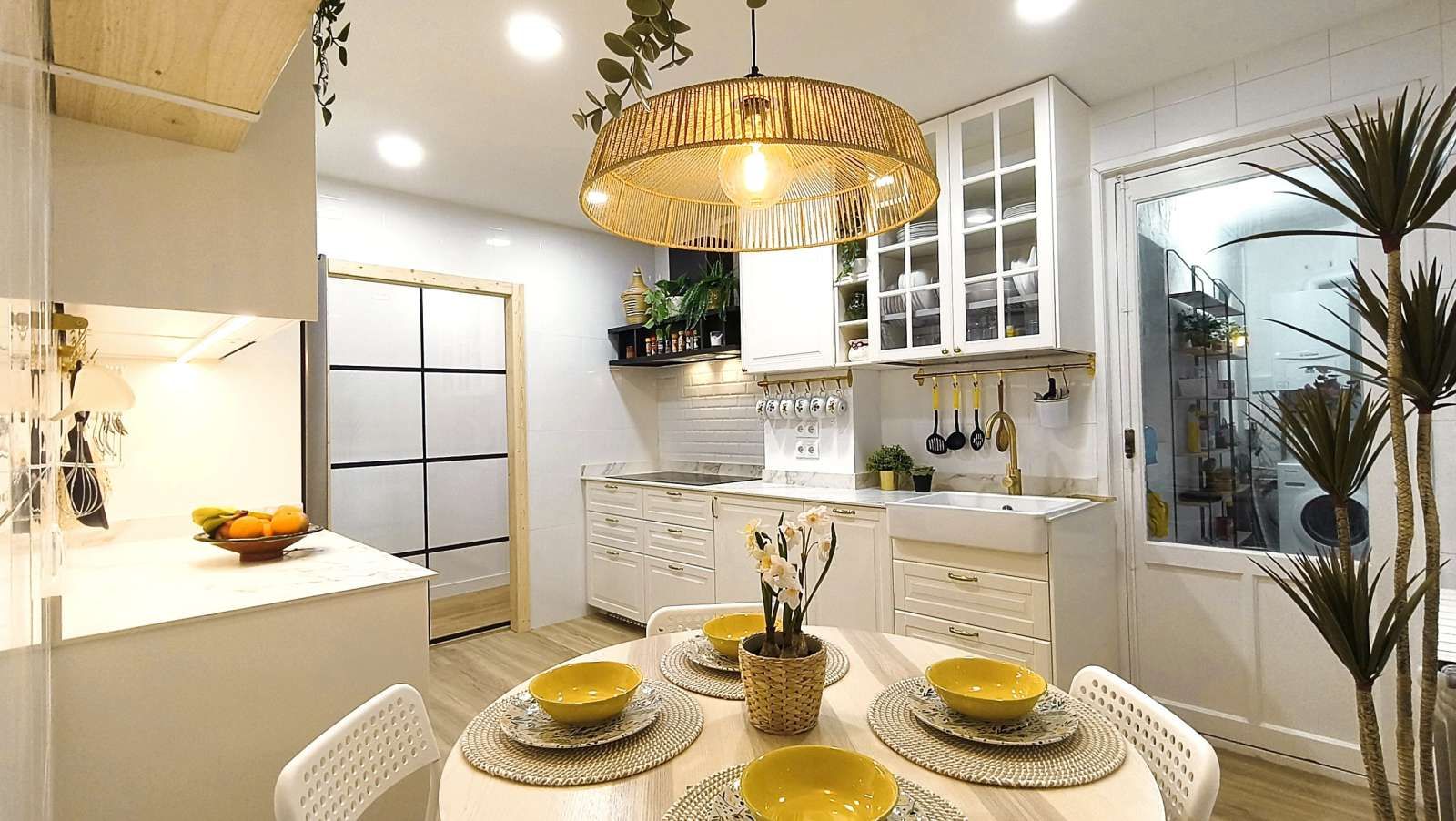 Kitchen of Apartment to share in  Pamplona / Iruña  with Air Conditioner, Heating and Terrace