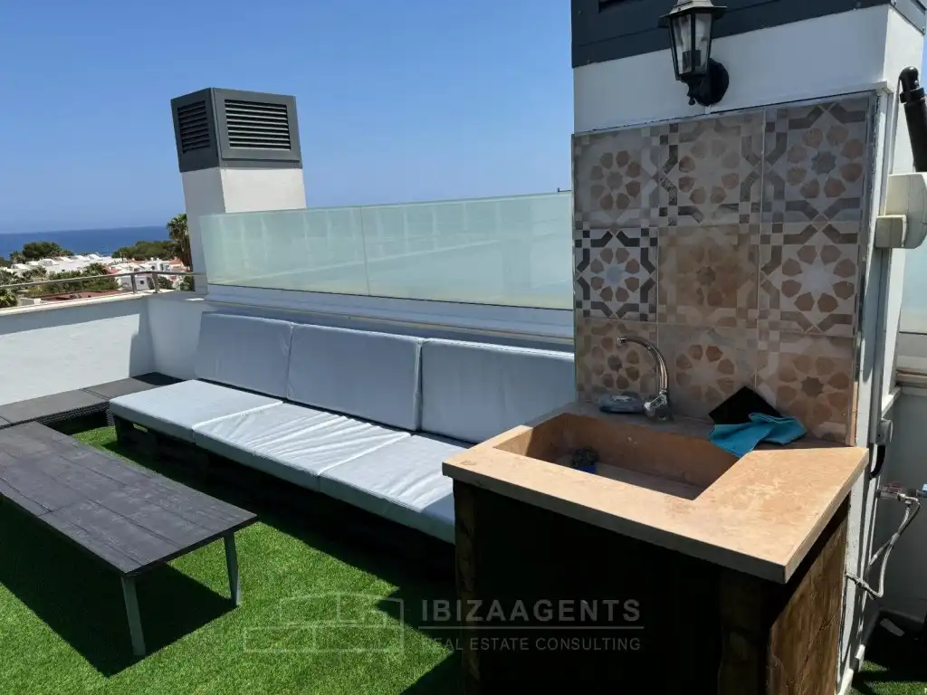 Terraza de Apartamento en venta en Santa Eulària des Riu con Aire acondicionado, Calefacción y Piscina