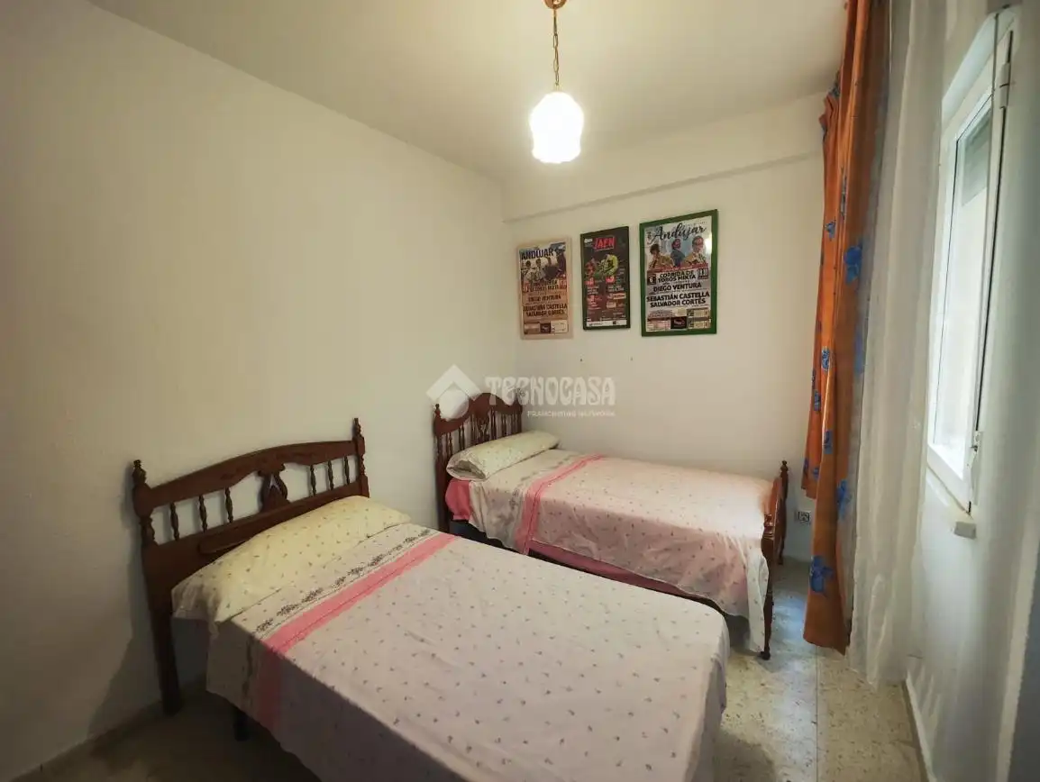 Habitación de Piso en venta en Andújar con Aire acondicionado