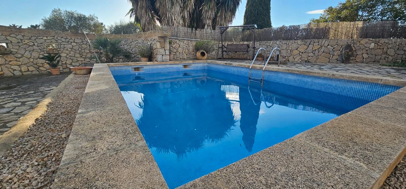 Swimming pool of Country house to rent in Manacor  with Air Conditioner, Heating and Parquet flooring