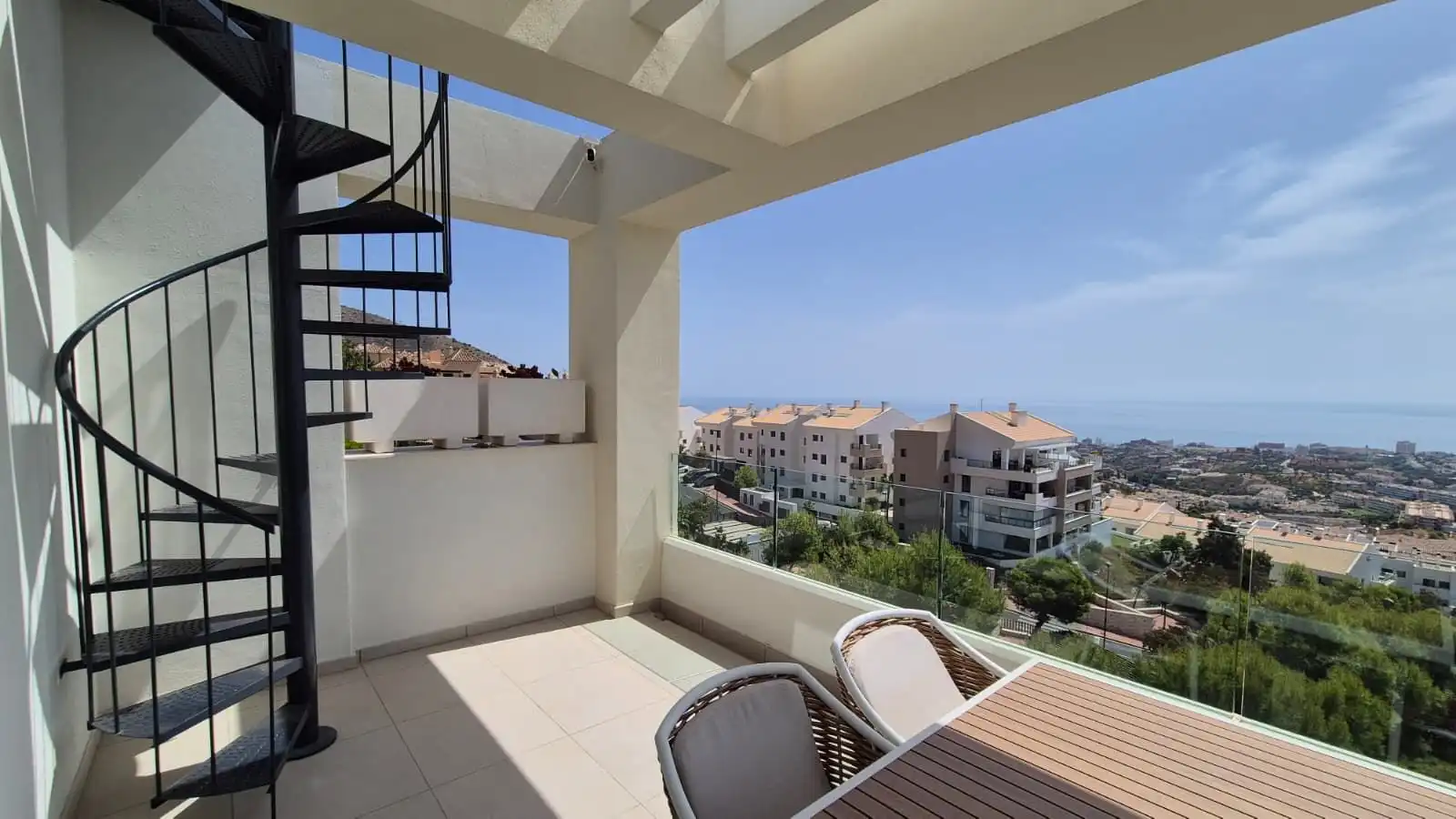 Terrassa de Àtic de lloguer en Benalmádena amb Aire condicionat, Calefacció i Jardí privat