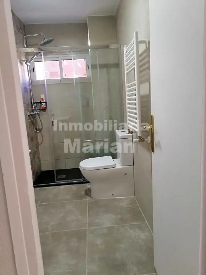 Bathroom of Flat for rent in Santa Catalina - Ferial