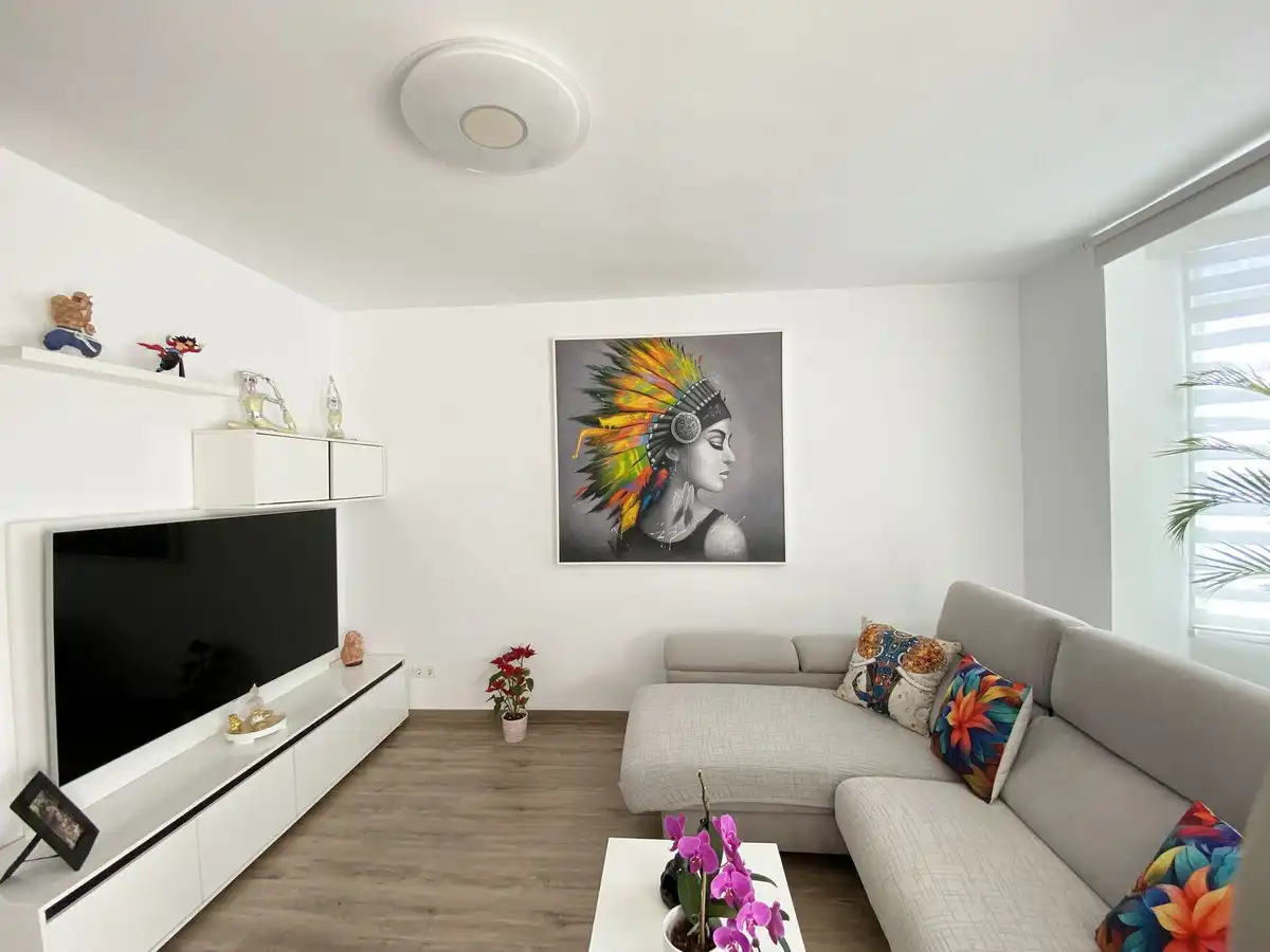 Sala de estar de Casa adosada en venta en Estepona con Aire acondicionado, Terraza y Trastero
