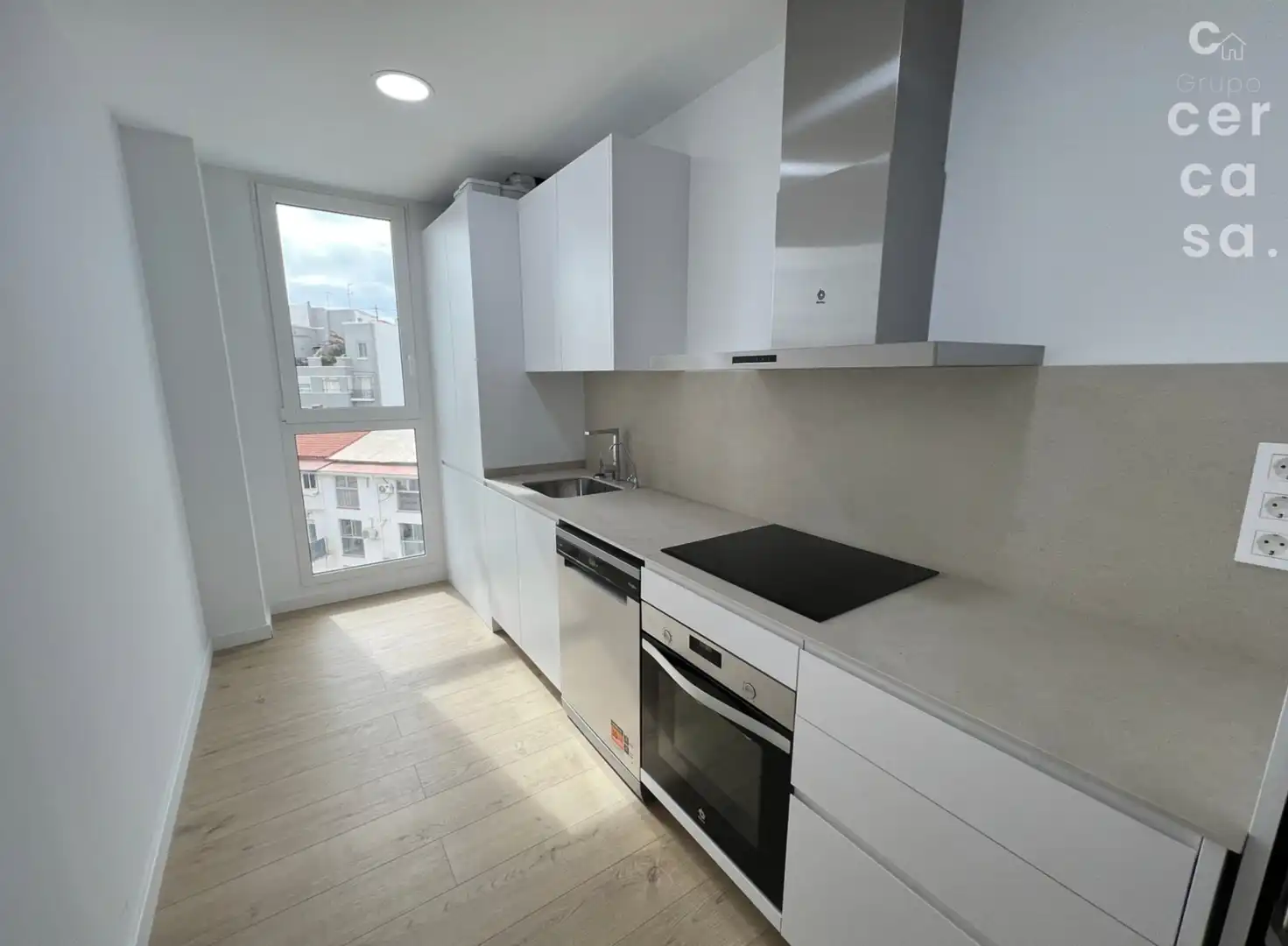 Kitchen of Flat for rent in Valencia  with Air Conditioner, Heating and Storage room