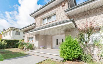 Exterior view of House or chalet for sale in Vic