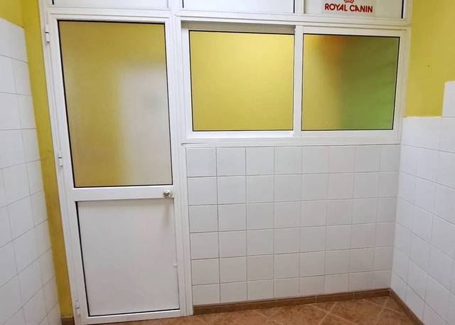 Local comercial en Alquiler en Calle Diamantino García en Brenes