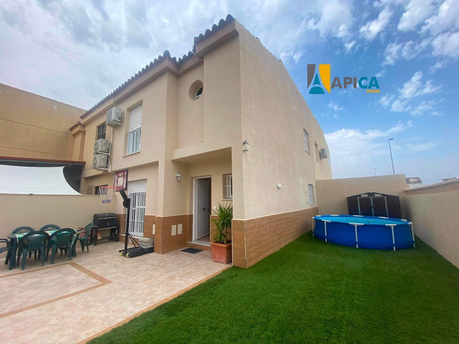 Exterior view of Single-family semi-detached for sale in El Puerto de Santa María  with Air Conditioner