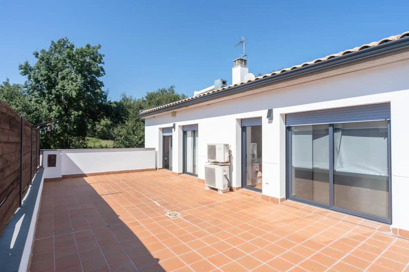 Terrace of Houses for rent in Girona  with Air Conditioner, Private garden and Terrace